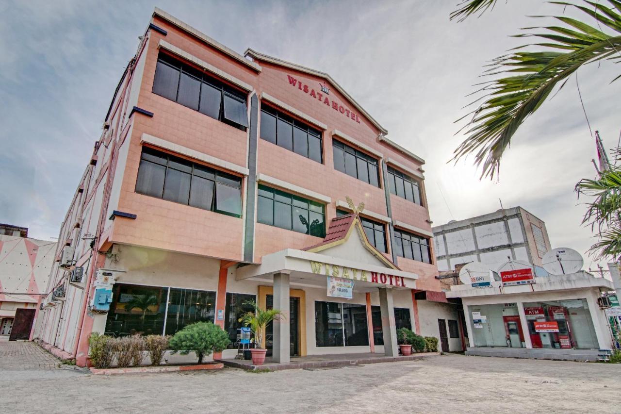 Oyo 90697 Hotel Wisata Думай Экстерьер фото