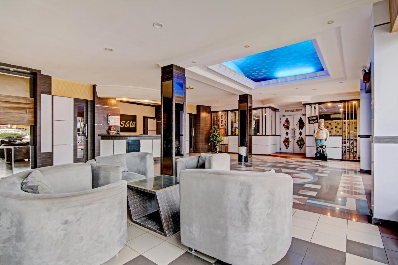 Oyo 90697 Hotel Wisata Думай Экстерьер фото