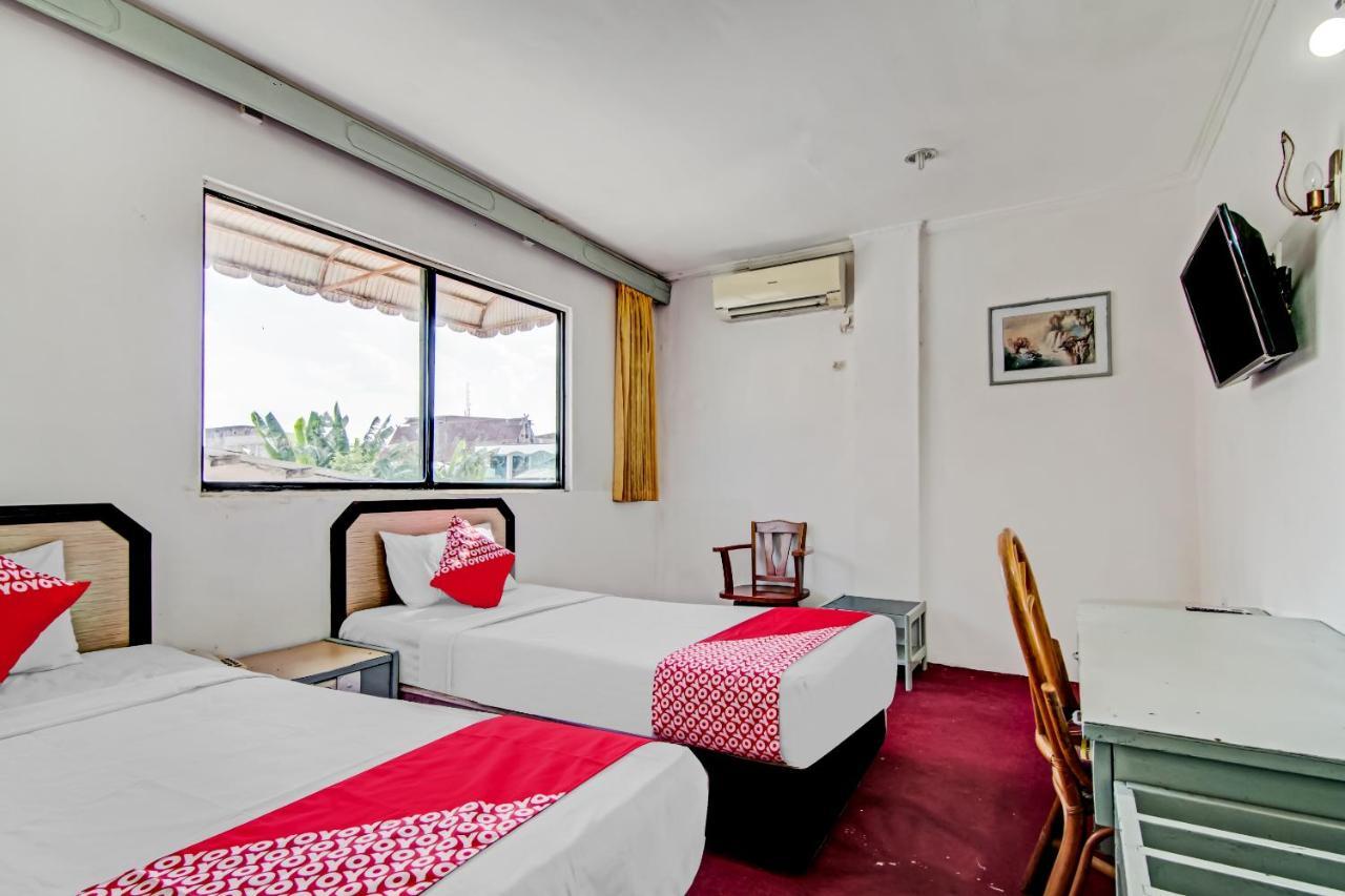 Oyo 90697 Hotel Wisata Думай Экстерьер фото