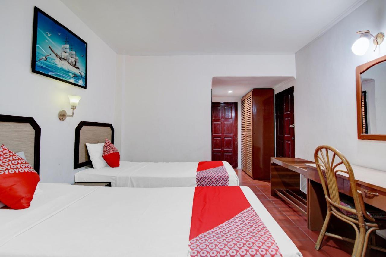 Oyo 90697 Hotel Wisata Думай Экстерьер фото