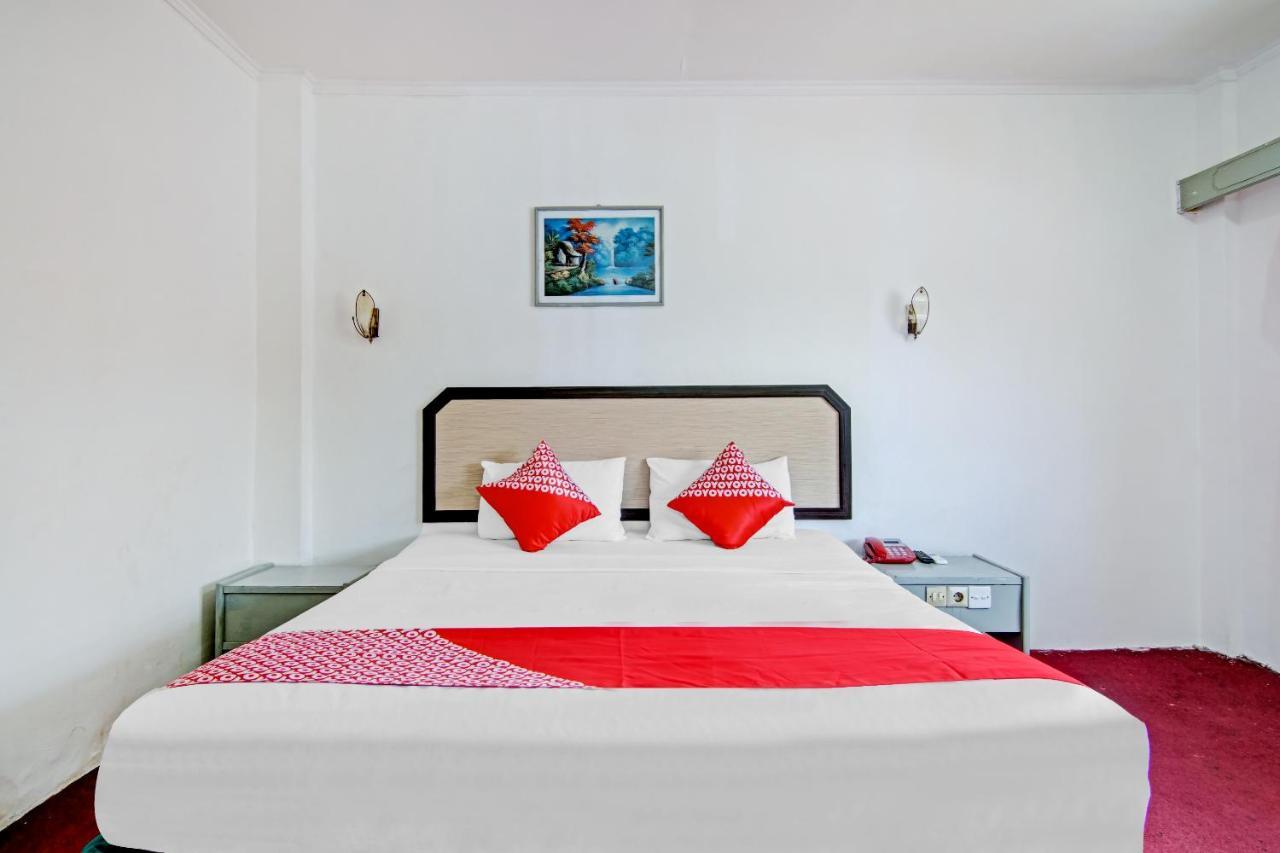 Oyo 90697 Hotel Wisata Думай Экстерьер фото