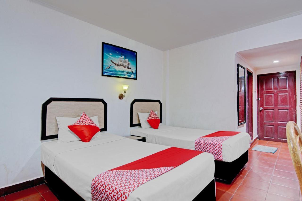 Oyo 90697 Hotel Wisata Думай Экстерьер фото